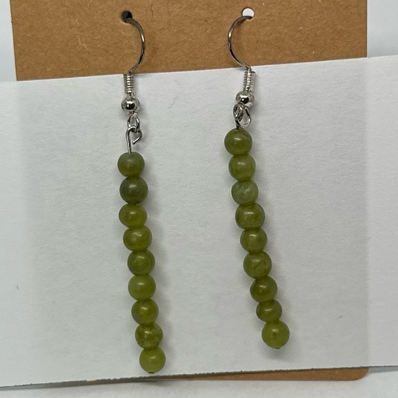 Green stone earrings long dangling handmade - Picture 1 of 6